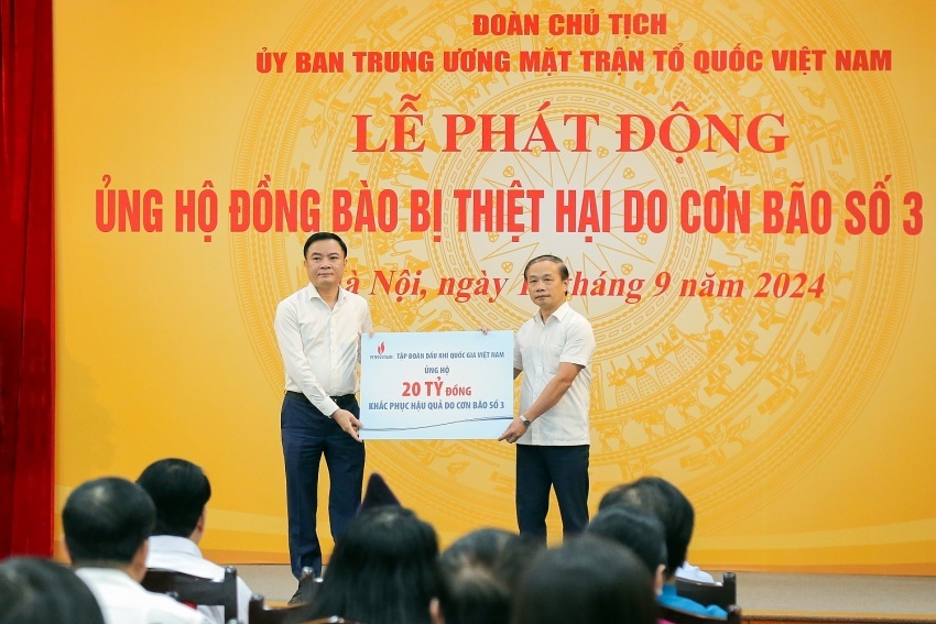 Gần 6 vạn người lao động Dầu khí làm thêm ngày thứ Bảy để hỗ trợ đồng bào bị thiệt hại do thiên tai 